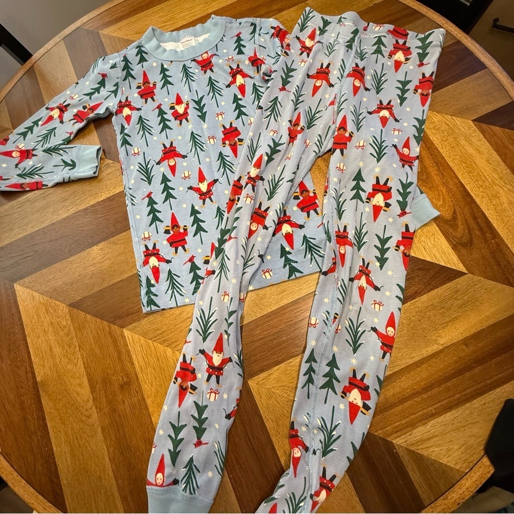 Hanna Andersson Kids Pajamas in Red and Green Gnome print